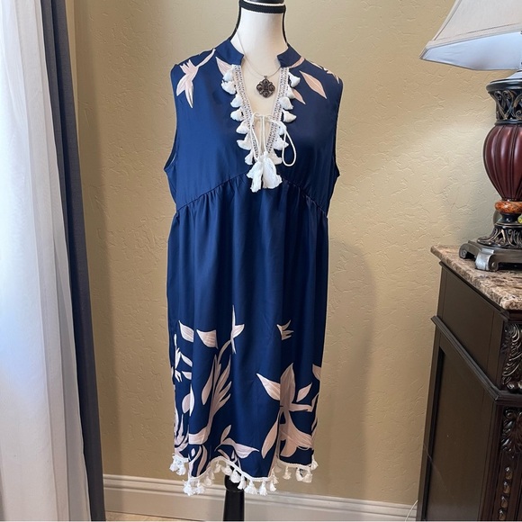 Cupshe Navy and White Floral Mini Dress - Picture 2 of 7